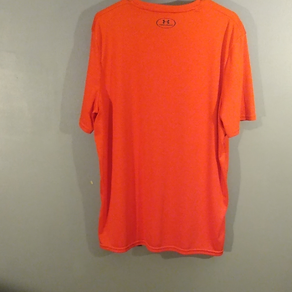 Under Armour dri fit - Picture 2 of 2